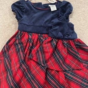 EUC Max Studio Christmas/Holiday Dress size 3T with matching 18in doll dress